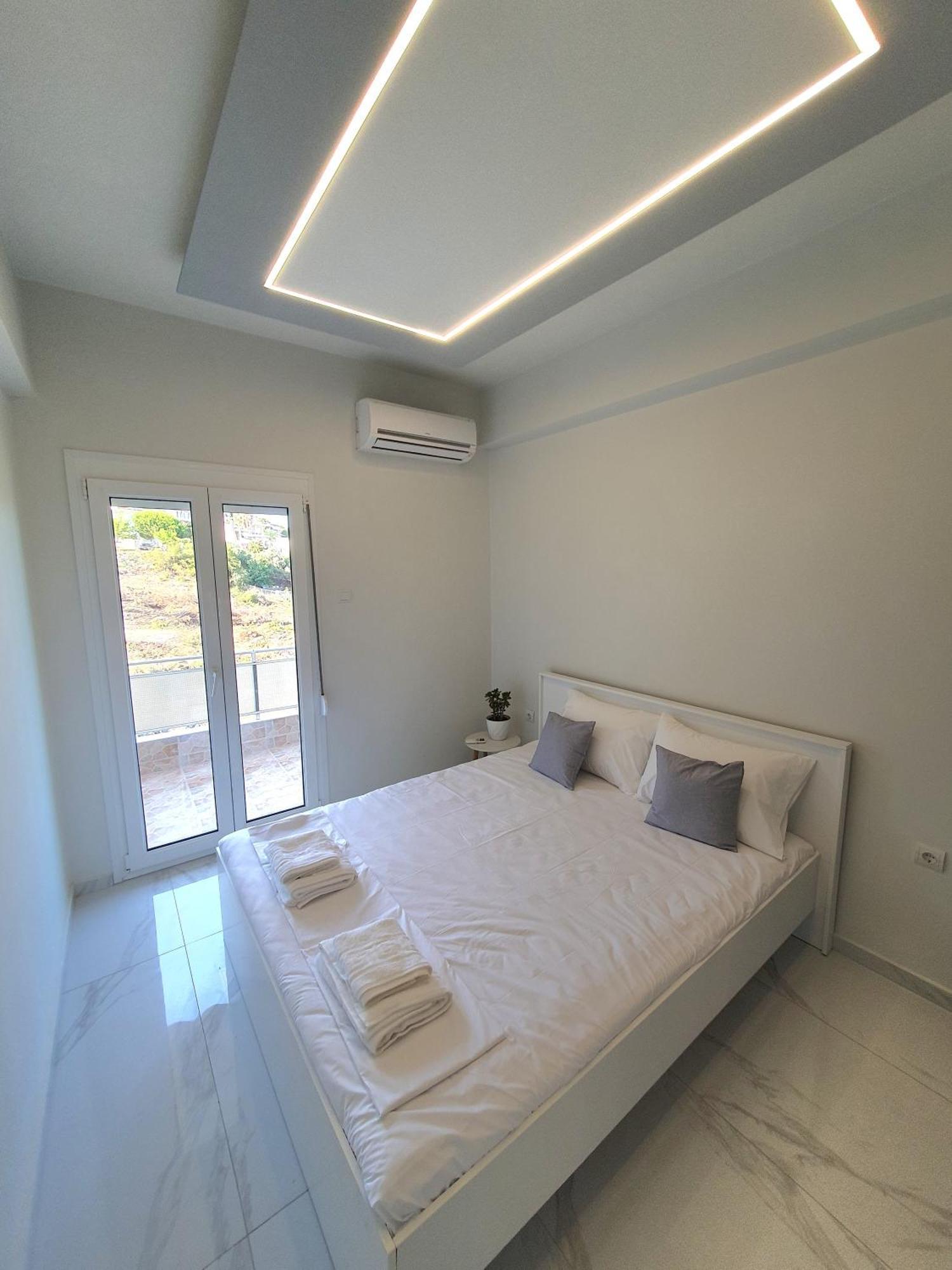 Riviera Penthouse Apartment Paleo Tsifliki Exterior photo